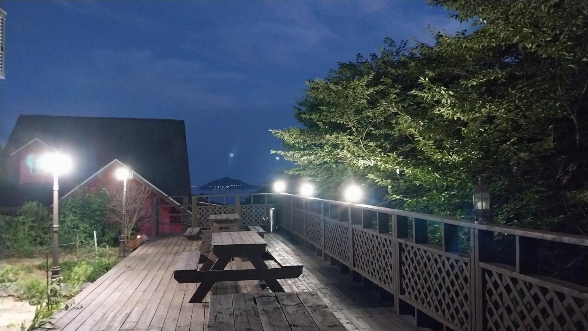 White House Hotel Namhae Buitenkant foto