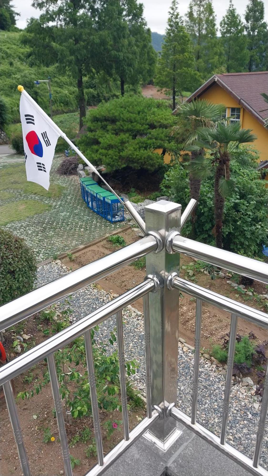 White House Hotel Namhae Buitenkant foto