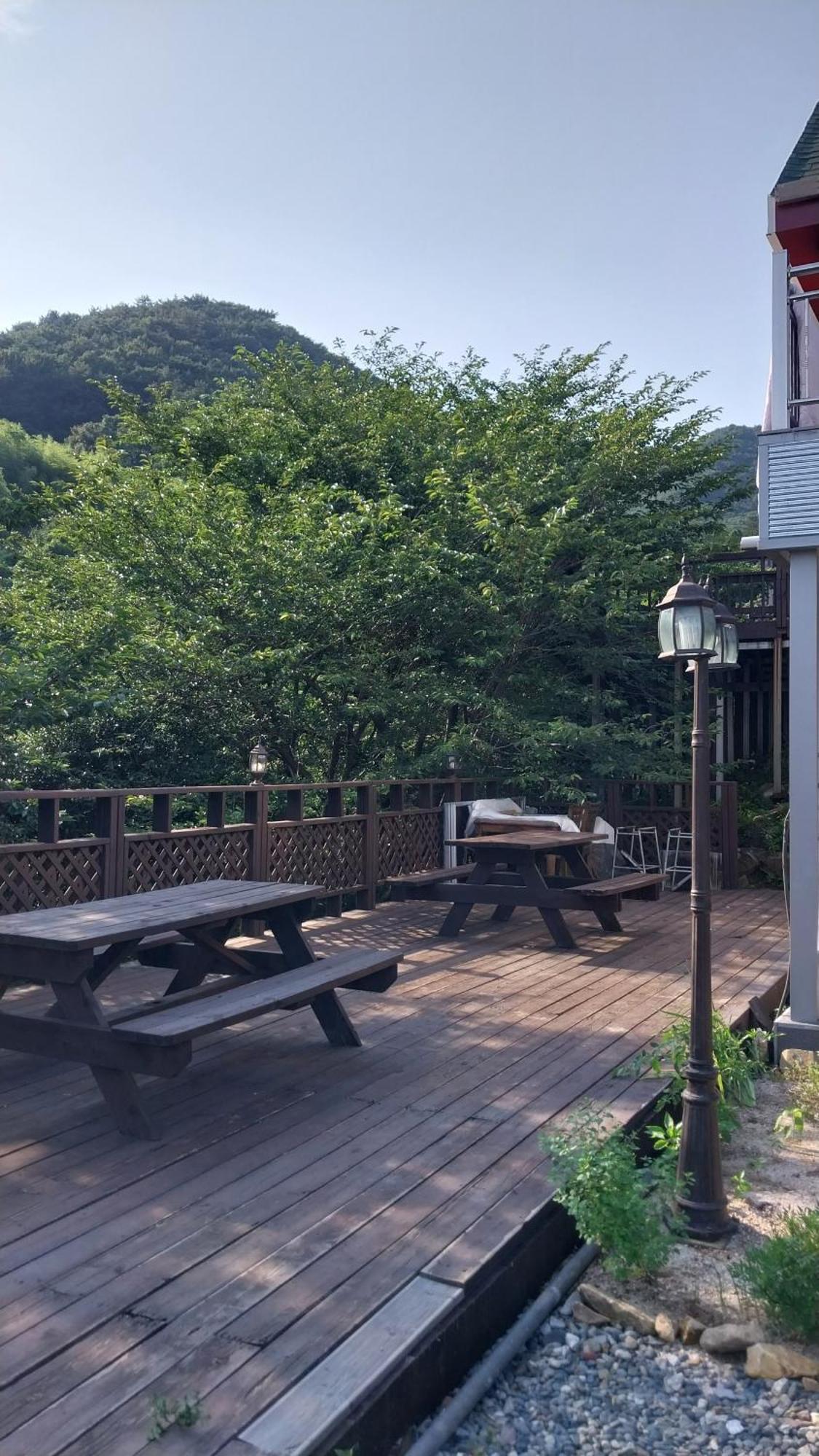 White House Hotel Namhae Buitenkant foto