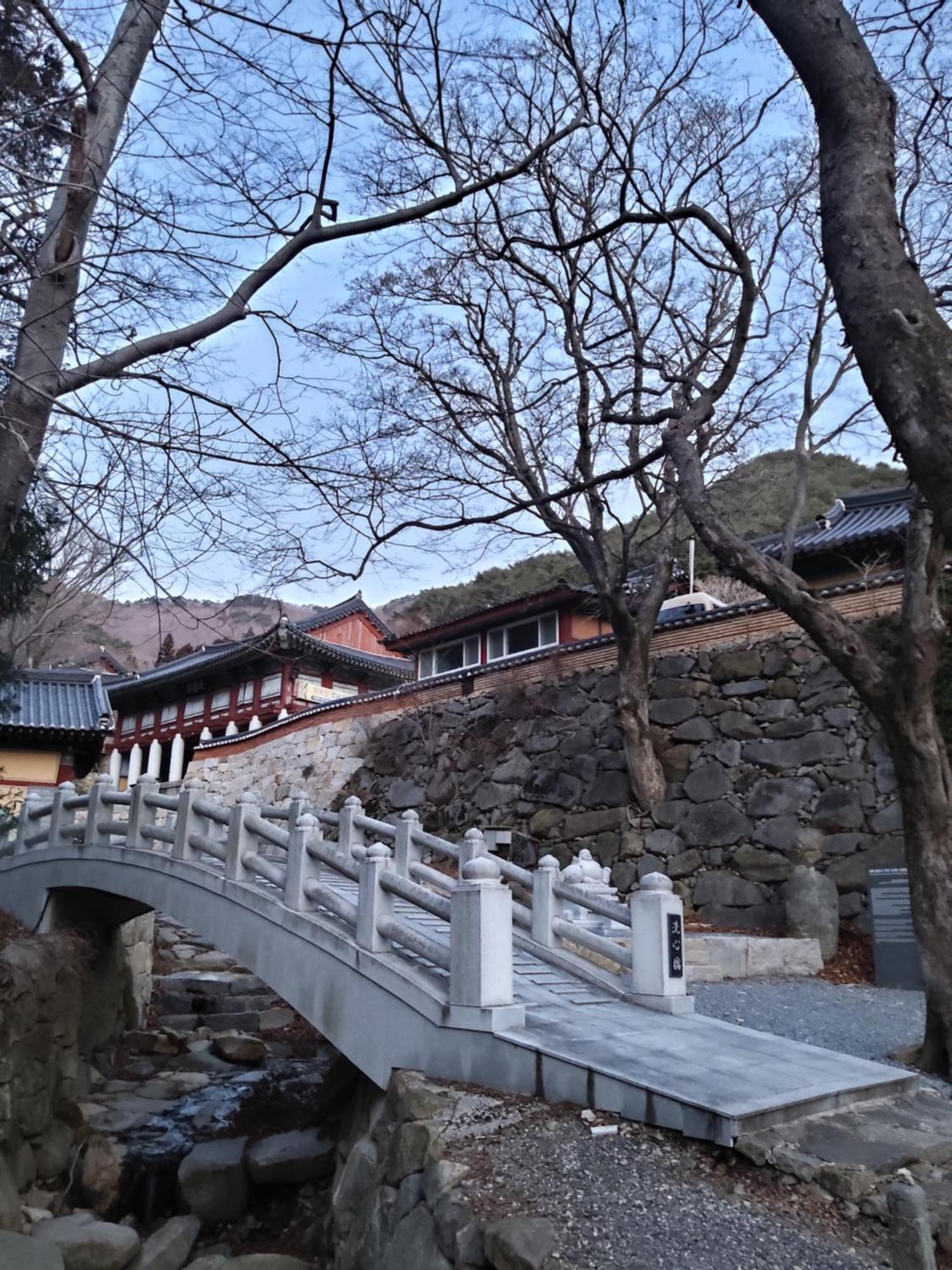 White House Hotel Namhae Buitenkant foto